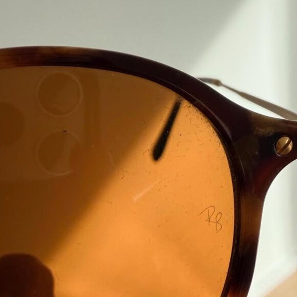 Ray-Ban Round Fleck Sunglasses